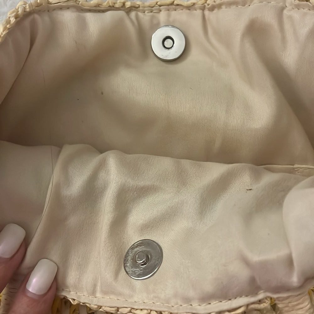 100% paper colorful shoulder bag with magnetic closure and pockets - Picture 2 of 3